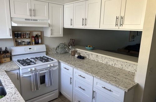 Cathedral City Condo | Resort Style Condo 2bed 2 bath with optional 3rd room/nursery with crib