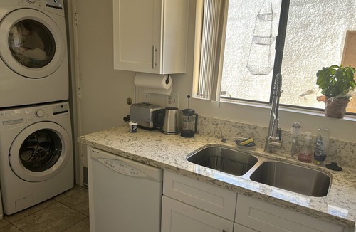 Cathedral City Condo | Resort Style Condo 2bed 2 bath with optional 3rd room/nursery with crib