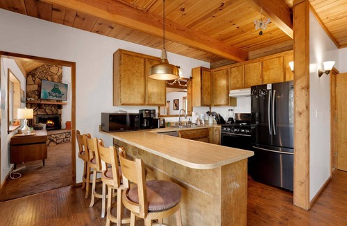 Upper Moonridge House | Resting Falcon#2661
