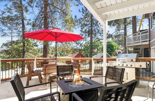 Big Bear Lake Cabin | RidgeTop Retreat, new rental.