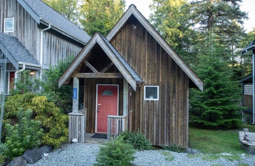 Ucluelet Cabin | Rising Tide Cabin near Little Beach
