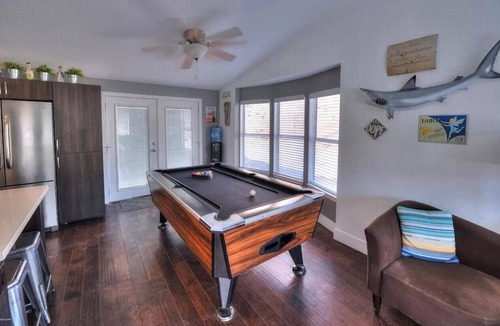 Parker Strip House | River house with desert view