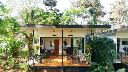 Uvita Apartment | River Lodge - a Luxurious Hideway in the Jungle