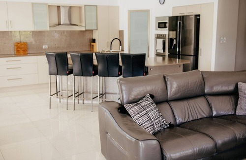 Southport House | Riverfront Retreat Family Getaway 4BR with Pool