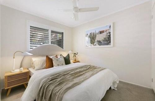 Mermaid Beach Villa | Riviera Road Miami - 4BRM Dual Villa