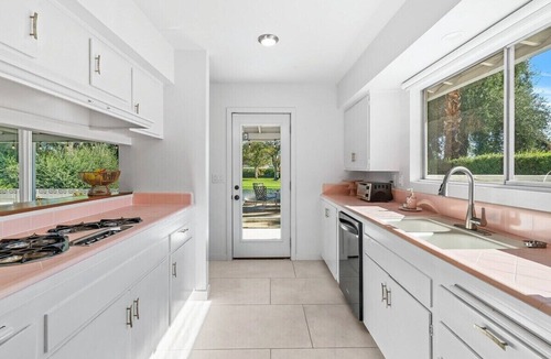 Palm Springs House | Roadrunner Retreat - Your Private Poolside Retreat Awaits