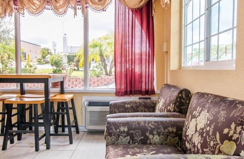 Lemon Grove Hotel | Rodeway Inn Lemon Grove San Diego East
