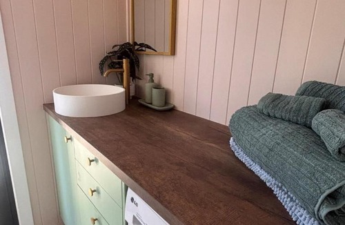 Mullumbimby Apartment | Romantic getaway Mullum w fire pit & hammock net