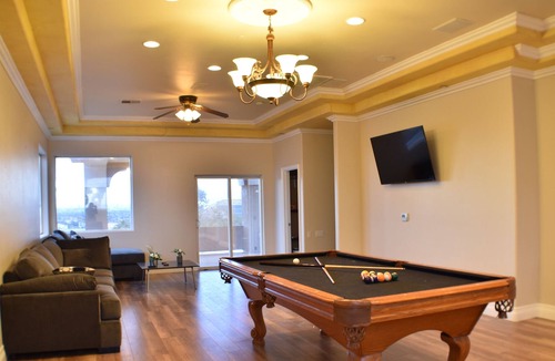 Sunrise Manor Villa | Romantic Vegas Villa 7 Beds & 7Baths