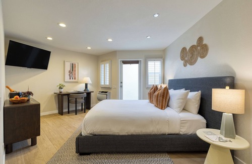 Diamond Crestview Hotel | Rooftop Terrace + Ocean Views | Pool + Hot Tub + Prime Laguna Location