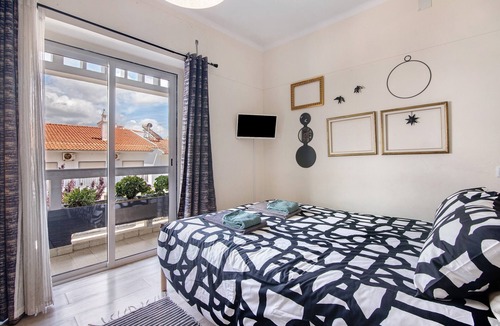 Sao Bras de Alportel Apartment | Room 'Quarto Duplo Com Varanda' with Balcony, Wi-Fi and Air Conditioning