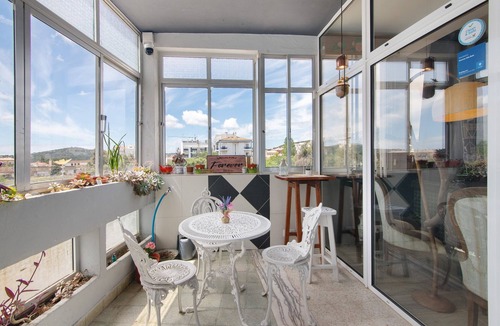 Sao Bras de Alportel Apartment | Room 'Quarto Duplo Com Varanda' with Balcony, Wi-Fi and Air Conditioning