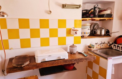 Colegio House | Rural Retreat near Lagos – Private Garden – Family Friendly – Pet Friendly