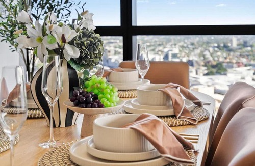 Brisbane Central Business District Apartment | Ryeva Stays with free Parking, Pool, Sauna, Gym & River Views