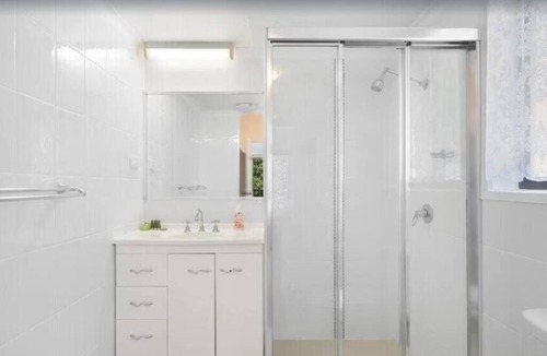 Mermaid Beach Apartment | Salerno - Hosted by Burleigh Letting
