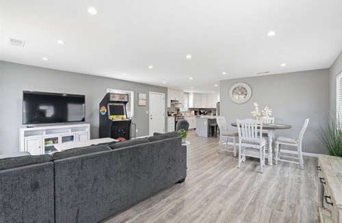 Stockton House | San Diego 3 Bedroom Urban Escape