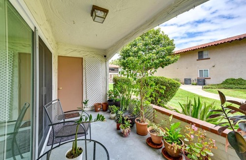 Grantville House | San Diego Condo: Pool Access, 8 Mi to Downtown