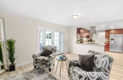 La Presa House | San Diego Lakeview Paradise: Heated Pool & Spa!