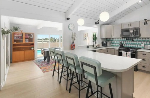 San Carlos House | San Diego Oasis- A Retro Retreat w/King Size Bed!