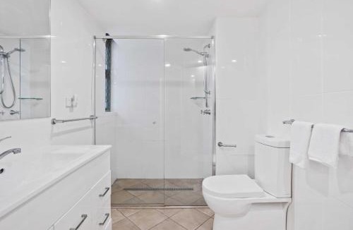 Mermaid Beach Apartment | Sandown - Hosted by Burleigh Letting