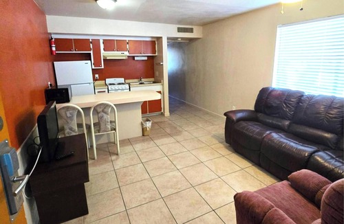 Lake Havasu City Condo | Sands Inn & Suites Lake Havasu City
