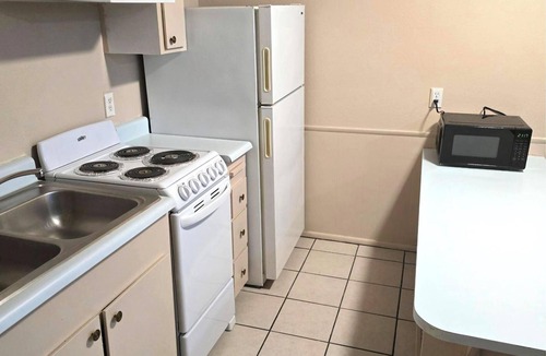 Lake Havasu City Condo | Sands Inn & Suites Lake Havasu City