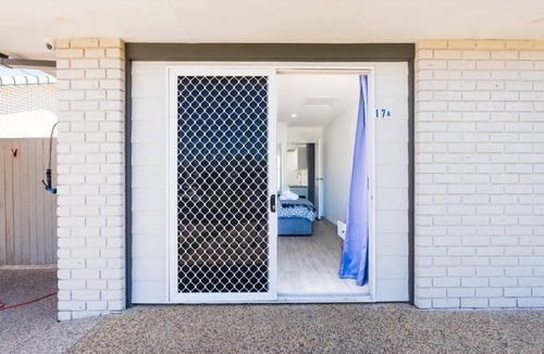 Sandstone Point Apartment | Sandstone Point Cove Studio