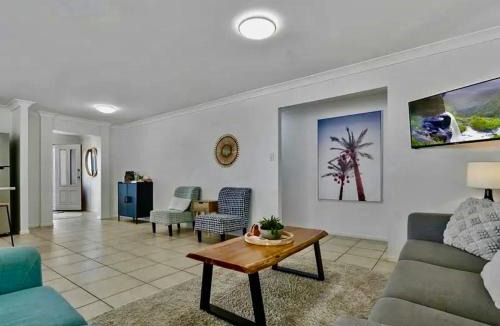 Sandstone Point House | Sandstone Point and Bribie Beaches