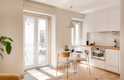 Sao Bento Apartment | Santa Catarina Urban Chic | Lisbon