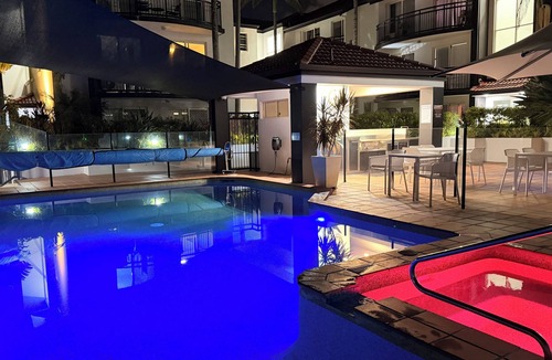 Surfers Paradise Apartment | Santana Resort