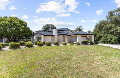 Traralgon House | Sarovar Holidays: A luxurious retreat in the heart of Traralgon