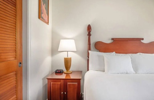 Kahului Hotel | Scenic Beach Retreat | 3 Spacious Rooms near Kanaha Beach Park - 5 Min Drive