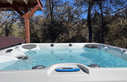 Yosemite Forks House | Scenic Serenity 50 acres/hot tub/game room