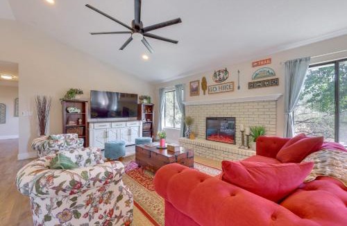 Yosemite Lakes House | Scenic Yosemite Lakes Escape w/Community Perks!