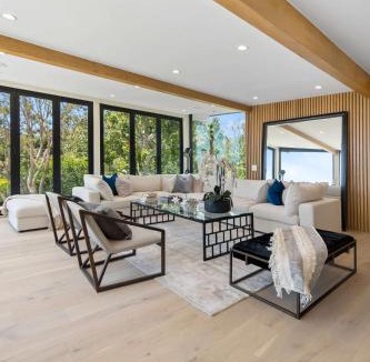 Central Malibu Villa | Sea Vista