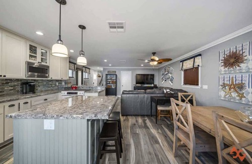 West Newport Apartment | Seaside Escape: Steps to Ocean View