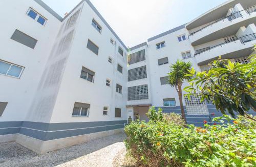 Albardeira House | Seaview Meia-Praia Guesthouse