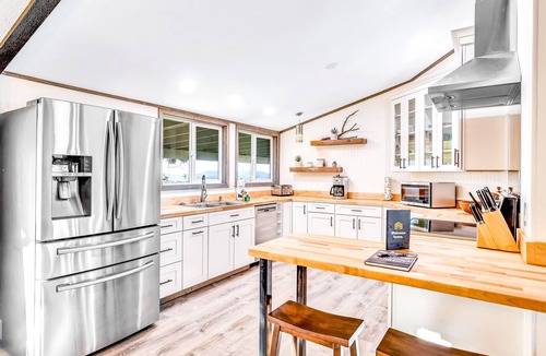 Joshua Tree Highlands House | Secluded home on 5 acres with stunning views, fast WiFi, grill, & screened patio