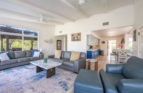 Three Rivers Cabin | Sequoia Magic Views - 3BD + Hot Tub + Fireplace