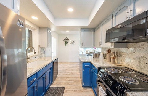 Three Rivers Cabin | Sequoia Magic Views - 3BD + Hot Tub + Fireplace