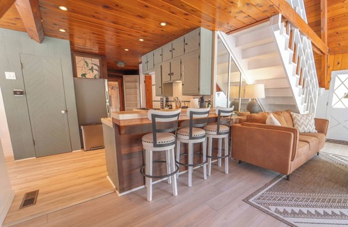 Three Rivers Cabin | Sequoia Vintage A-frame River Retreat