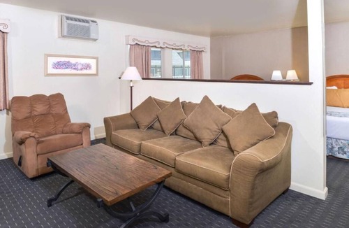 Solvang Hotel | Serene Accommodation w/Continental Breakfast, Parking, Near Santa Ynez River!