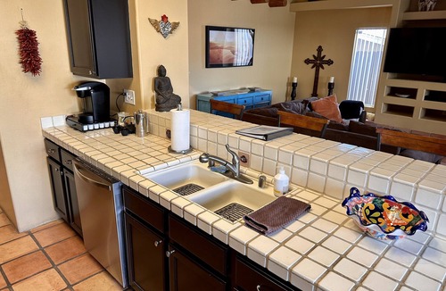 La Quinta Cove House | Serene Desert Escape-Salt Water Pool & Jacuzzi/Fire Pit/Views #067047 3bd