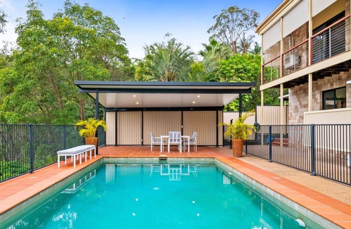 Mudgeeraba House | Serene Family Retreat with Pool and Mountain View