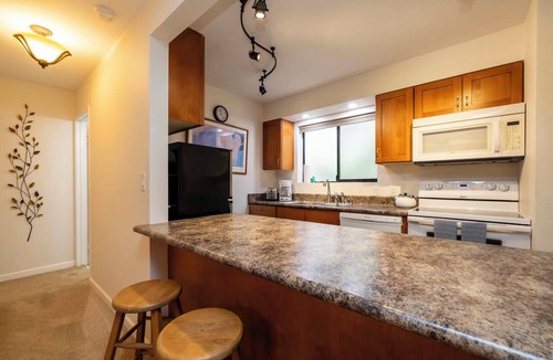 Maalaea Condo | Serene Maui Garden View with Pool in Maalaea Bay Hono Kai B16
