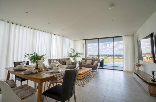 Mermaid Waters Apartment | Serene Paradise Palms Luxury 3 Bed @Mermaid Water