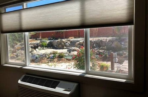 North San Juan Cabin | Serene Spacious Cabin with Hot Tub for an Unforgettable Group Trip in North San Juan, California