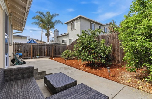 North Fair Oaks House | Serenity Haven on Stanford Ave｜Fenced Yard｜Workspaces｜WFH Ready #42552