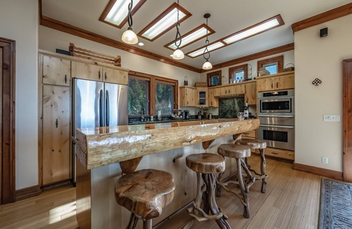 Shaver Lake Cabin | Shaver Dream View & SPA
