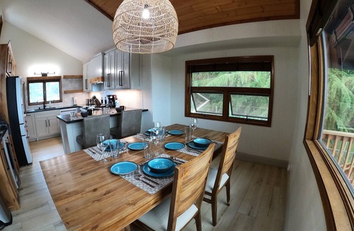 Auberry Cabin | Shaver Springs Mountain Retreat